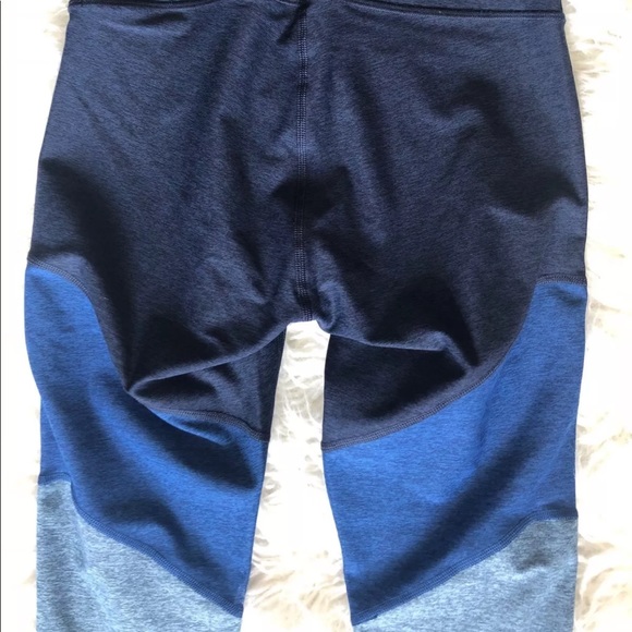OUTDOOR VOICES 7/8 Spring Legging in Navy - Picture 5 of 5